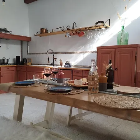 Maison Spacieuse Et Calme, Centre Ville, Ideal Famille *