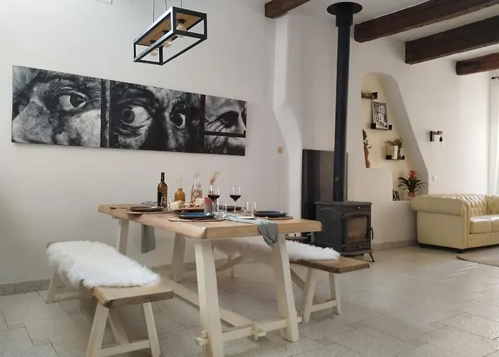 Σπίτι διακοπών Maison Spacieuse Et Calme, Centre Ville, Ideal Famille *