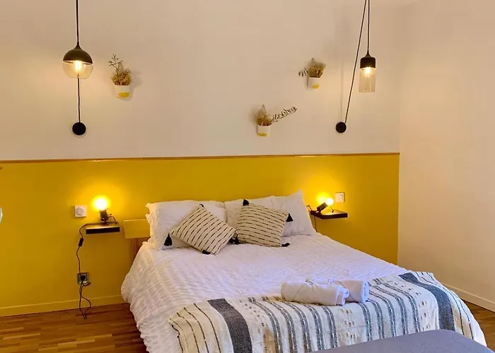 Maison Spacieuse Et Calme, Centre Ville, Ideal Famille Σπίτι διακοπών
